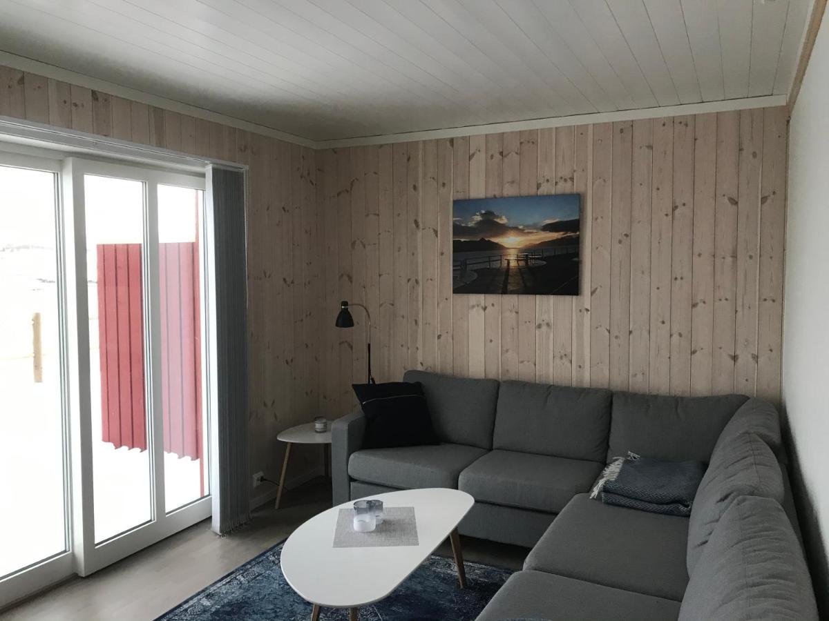 Nappstraumen seafront cabin Leknes Extérieur photo